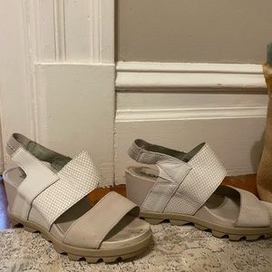 Sorel platform heels